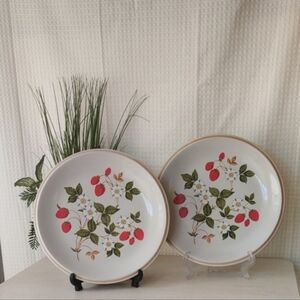Set of 2 Vintage Sheffield Strawberries 'n Cream Stoneware Dinner Plates 10.5" D